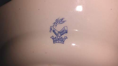 Dinner service gifted to Hitler