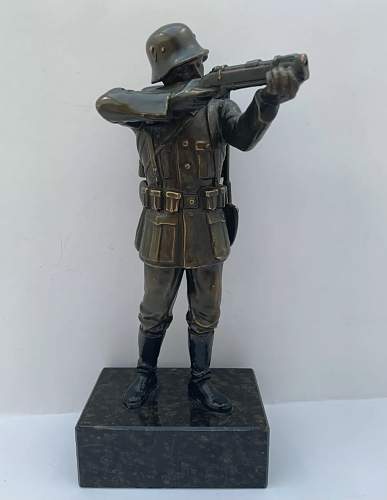 Wehrmacht Statue