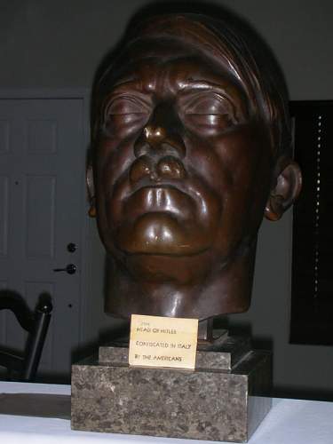 Pagels Hitler Bust: Max Show find