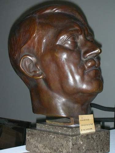 Pagels Hitler Bust: Max Show find