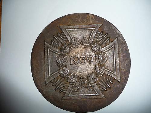 dies for table medals? Any info?