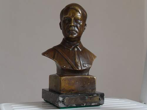 Opinions on this small Hitler bust.