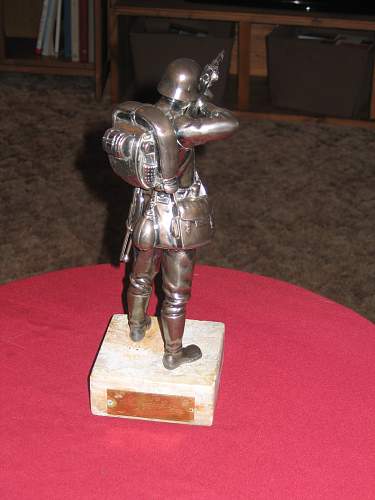 Statuette of German Infantryman (pre-1940) seeking info on