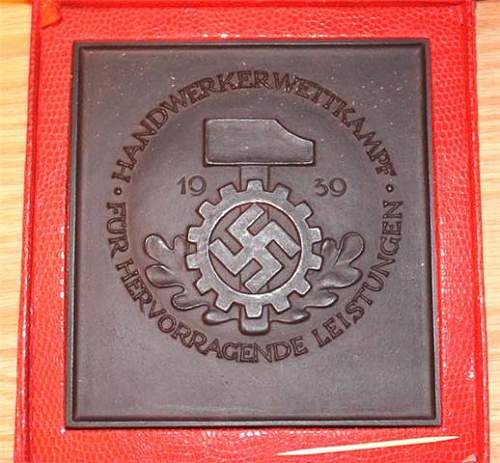 DAF Award Plaque