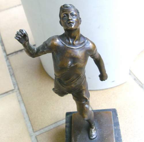 German Sports Award Bronze statue help needed