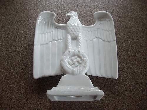 Porcelain desk eagle for consideration