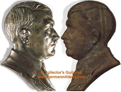 Hitler bust plaques