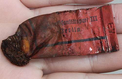 German porcelain fragments  and makers marks on other items  from conflict archaeology excavation in Finland