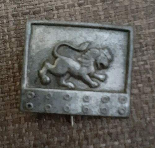 Help with Crowned Lion Pin...