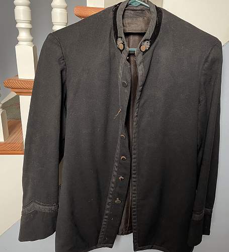 Local Tag Shop Find/ 1800's Mess Jacket?