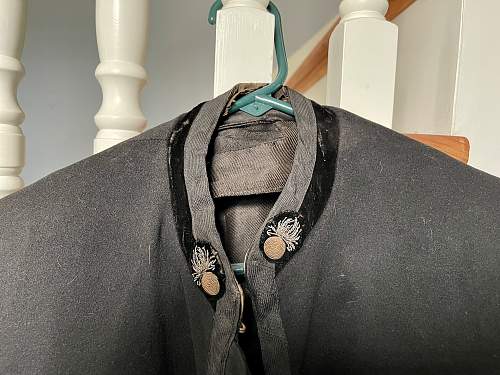 Local Tag Shop Find/ 1800's Mess Jacket?