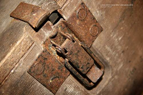 1944 German Large Anti-Tank Rifle Grenades Box, found in my garden shed!