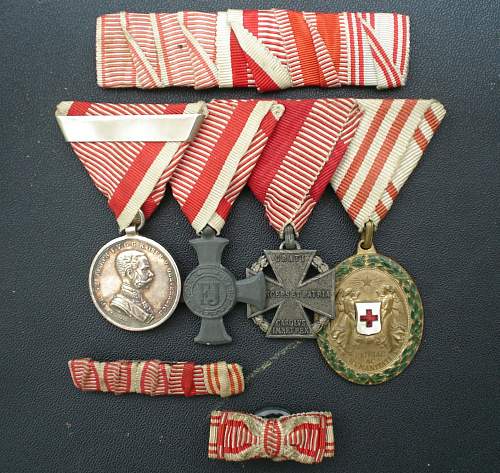 Kuk medal clasp and German Armeedolch