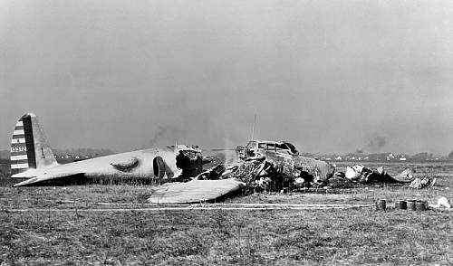 Some interesting B-17 photos