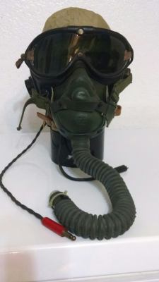 Some USAAF stuff... mask, flying goggle, ...