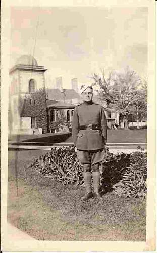 The Uniform Group of an American volunteer with the RFC