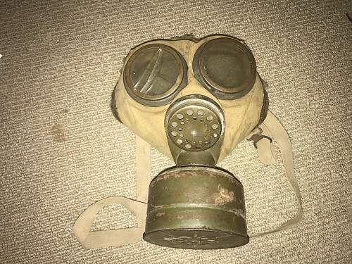 Hungarian gas mask