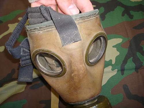 Romanian gas mask