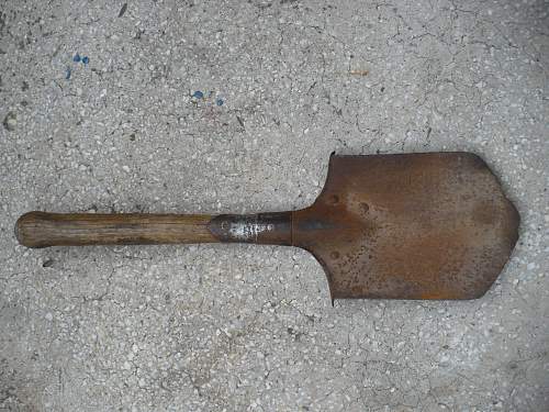 Need help on this entrenching tool