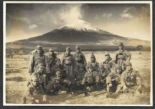Photo of Imperial Japanese Army Soldiers posing in front of Mount Fuji 1940