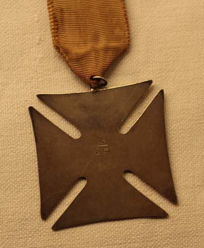 Please help.Unknown medal.ROA ?