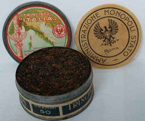 Italian Fascist era Tobacco Tin with Contents !