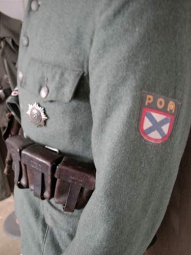 Uniforms and insignia for Cossack and ROA/POA