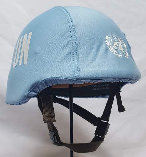 German B862 Helmet - UN