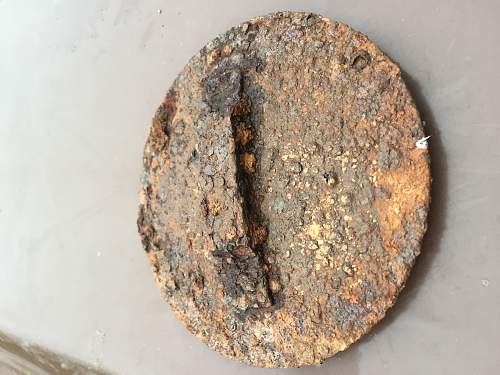 Found metal detecting -any ideas please?