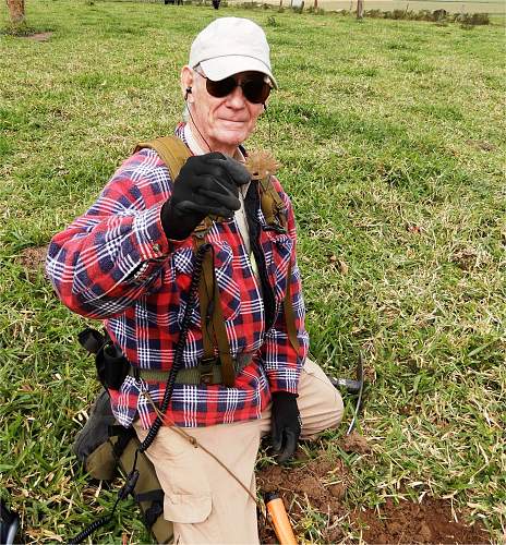 Australian  WWII - Far North  Queensland Metal detecting and  recovery