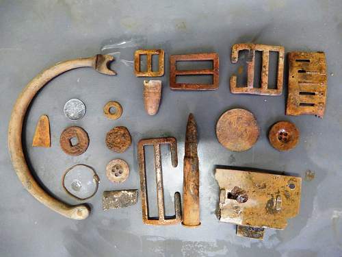 Australian  WWII - Far North  Queensland Metal detecting and  recovery