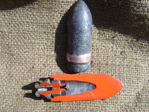 Grenades (ammunition) of the First and Second World War. View from the inside