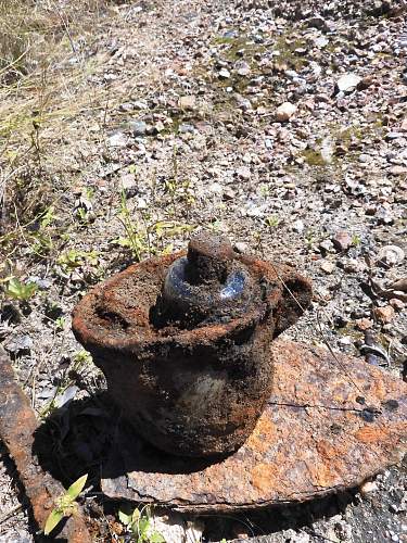 Australian  WWII - Far North  Queensland Metal detecting and  recovery