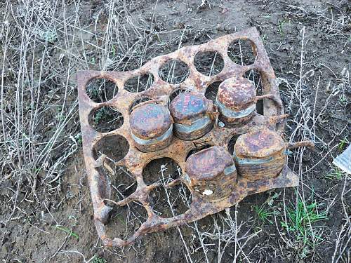 Stalingrad: digging near Gorodis&#1089;he &amp; Gumrak