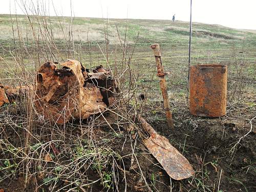 Stalingrad: digging near Gorodis&#1089;he &amp; Gumrak