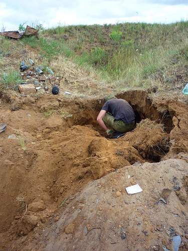 Stalingrad: digging near Gorodis&#1089;he &amp; Gumrak