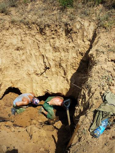 Stalingrad: digging near Gorodis&#1089;he &amp; Gumrak