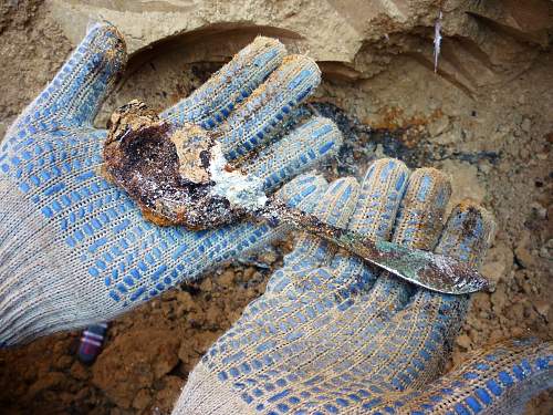 Stalingrad: digging near Gorodis&#1089;he &amp; Gumrak