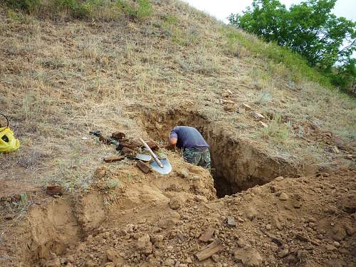 Stalingrad: digging near Gorodis&#1089;he &amp; Gumrak