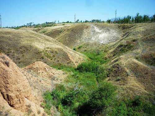 Stalingrad: digging near Gorodis&#1089;he &amp; Gumrak