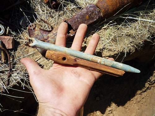 Stalingrad: digging near Gorodis&#1089;he &amp; Gumrak