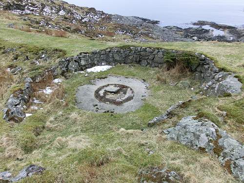 Digging trip to German Coastal Defense Battery