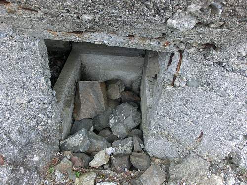 Digging trip to German Coastal Defense Battery