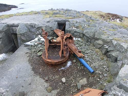 Digging trip to German Coastal Defense Battery