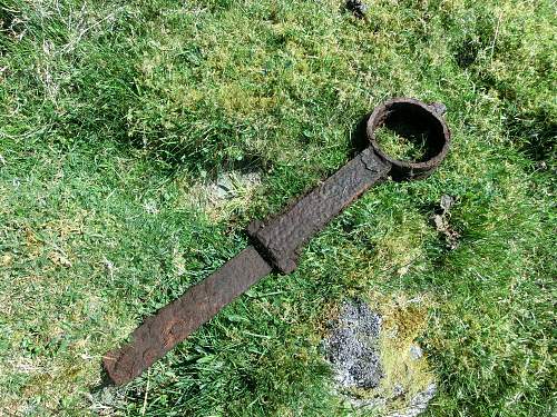 Digging trip to German Coastal Defense Battery