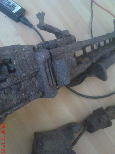 MG42 dug up (any problem in the shipping?)