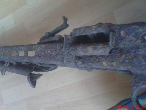 MG42 dug up (any problem in the shipping?)