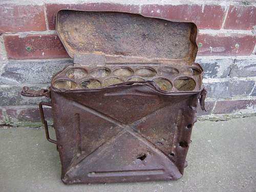 PAK 36 ammo tin