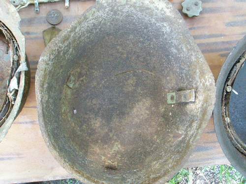 Narva Battlefield Helmet Finds Soviet/ German Relics