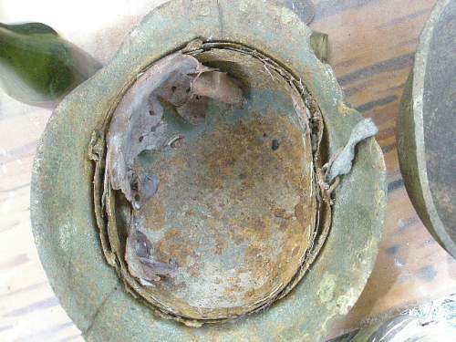 Narva Battlefield Helmet Finds Soviet/ German Relics